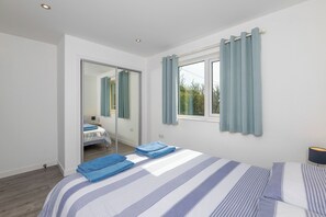 3 bedrooms, free WiFi, individually decorated, individually furnished - Moranedd Bach (Holyhead)