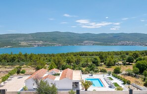 Exterior - Stunning home in Pridraga (Pridraga)
