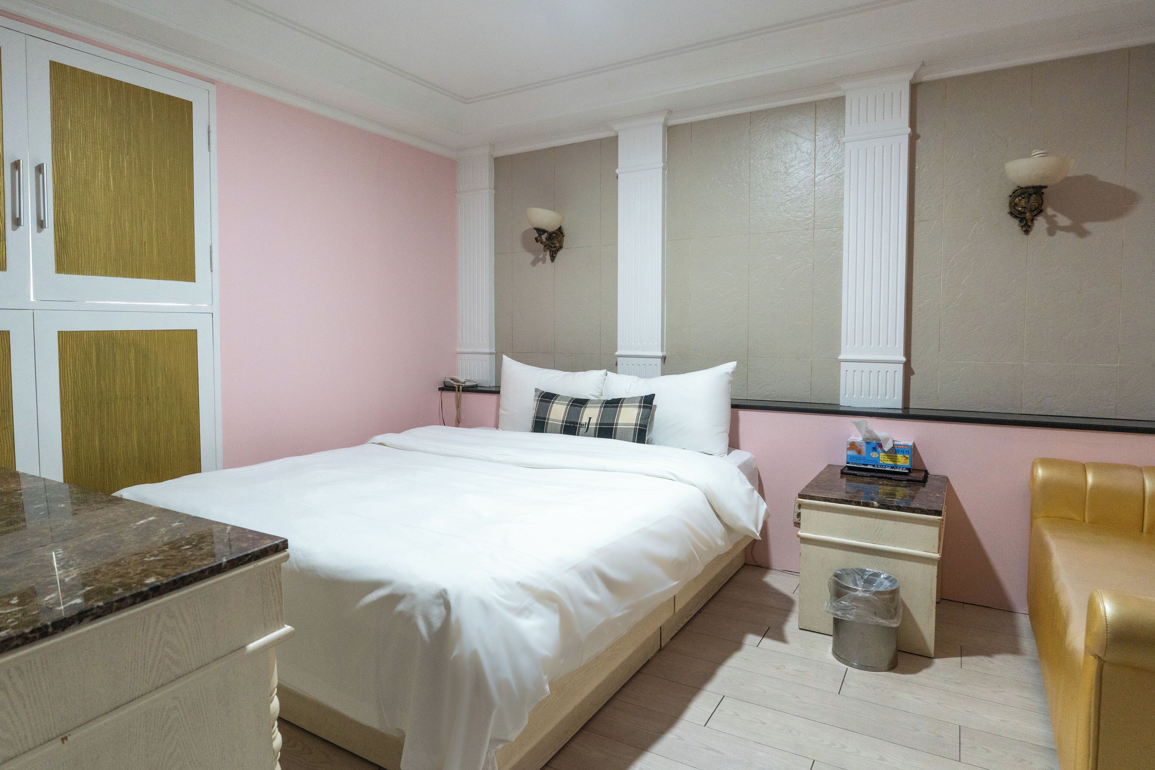 Standard Double Room | Free WiFi