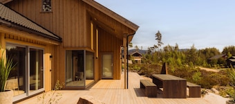 Villa Fell Fjord with sauna & jacuzzi