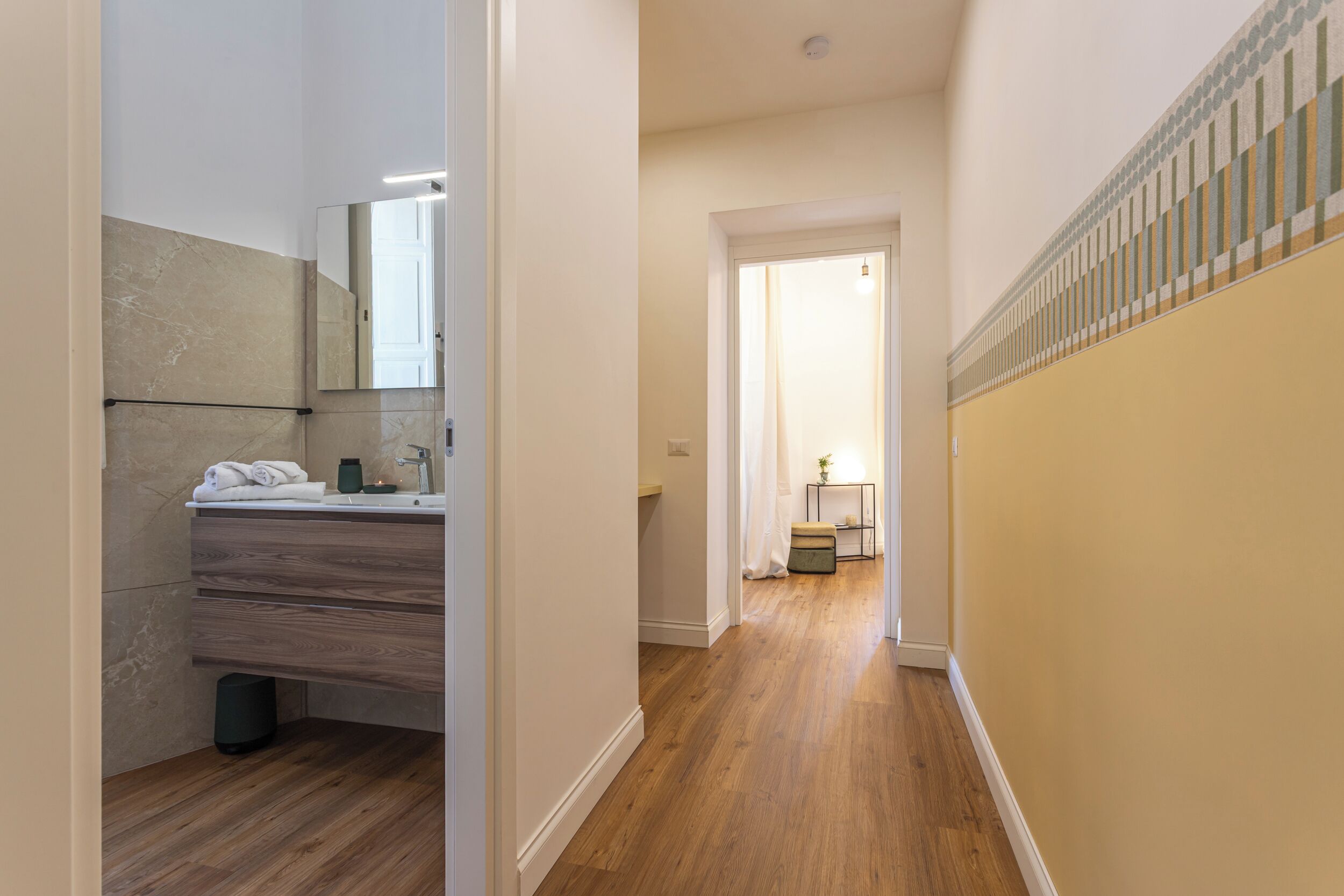 Chambre Triple Deluxe, plusieurs lits | Salle de bain