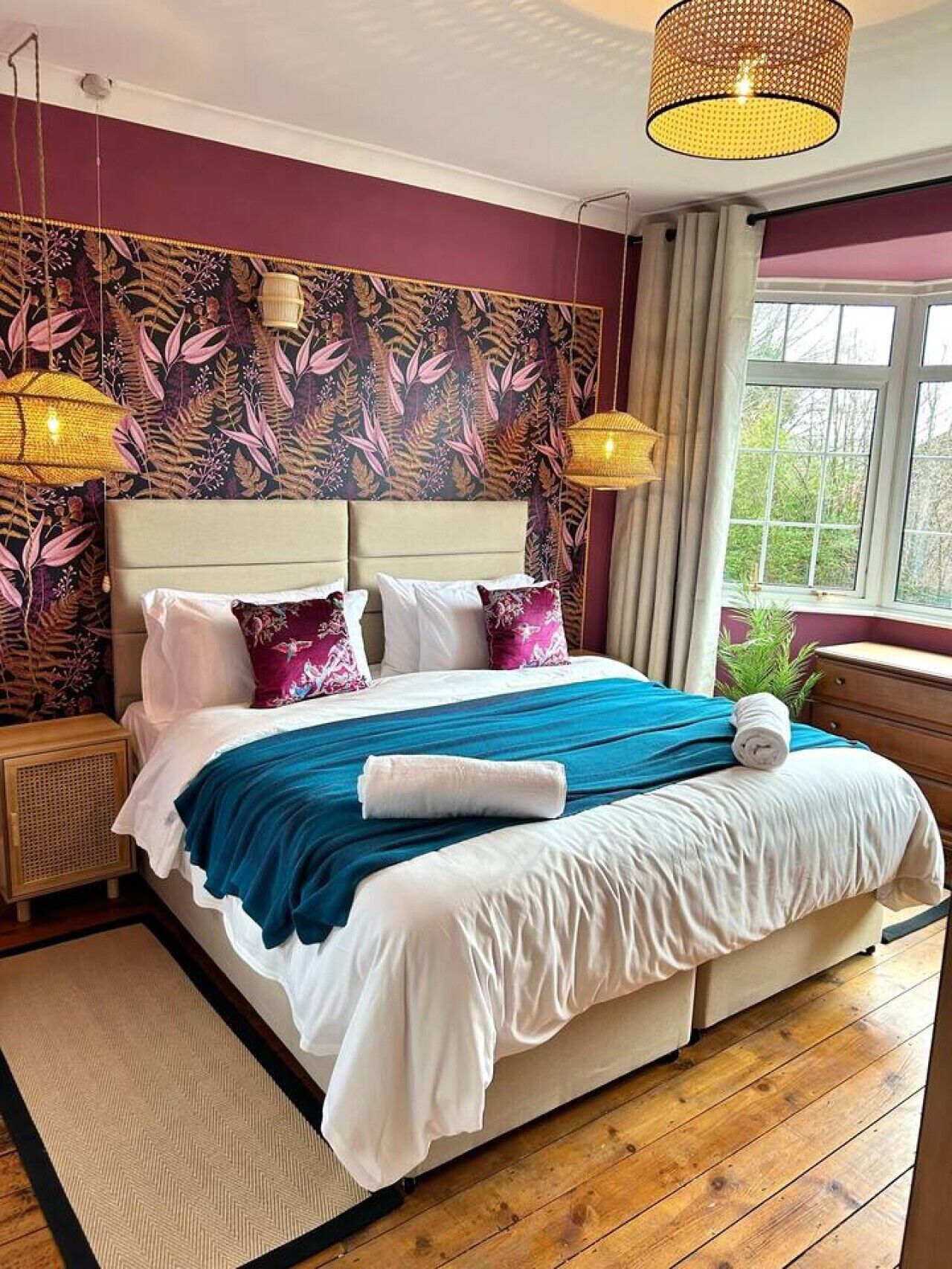 Iron/ironing board, travel cot, WiFi, bed sheets