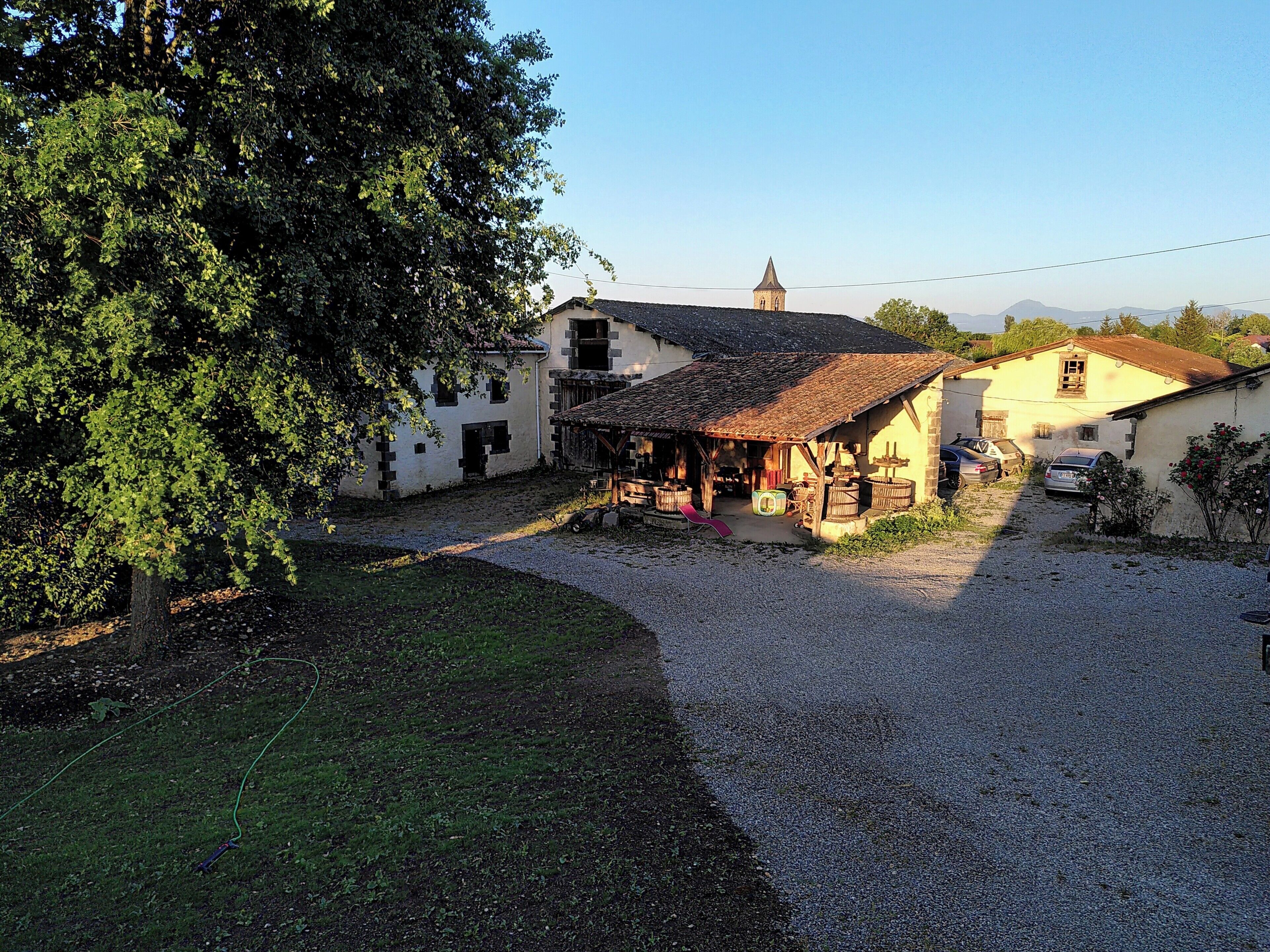 La Briotte, maison ancienne à la campagne
