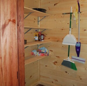 Interior - 3 Bedroom - LONG RANGE MOUNTAIN VIEWS near John C. Campbell Folk School (Brasstown)