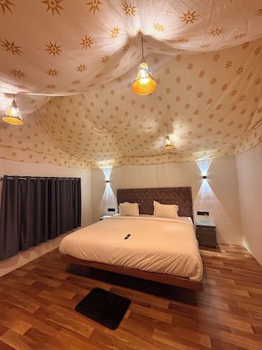 Open Sky Tent House