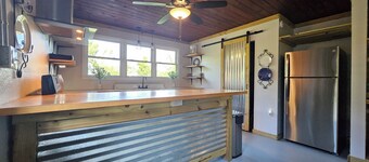 Bright & Spacious Living – Modern Amenities in a Peaceful Lakeland Neighborhood