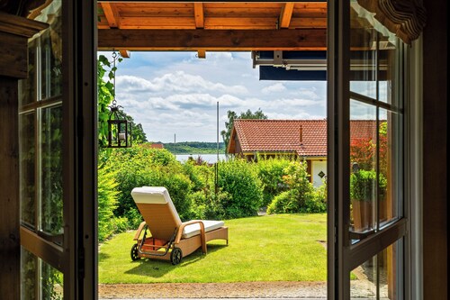 Kathi Vacation Home on Lake Jabelschen with a Garden, Terrace, and Fireplace