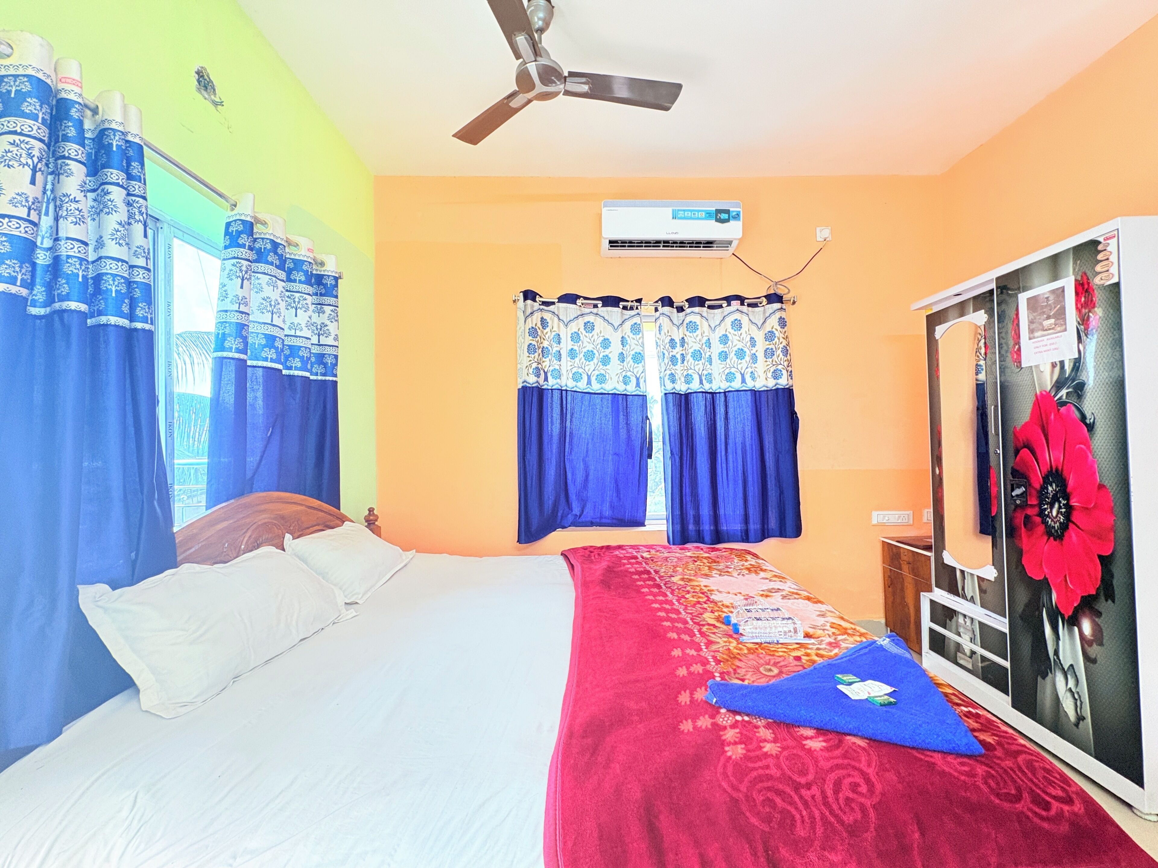 Classic Double Room, City View | Desk, free WiFi