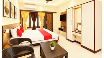 Quarto casal luxo, ar-condicionado | Roupas de cama antialérgicas, escrivaninha, quartos à prova de som