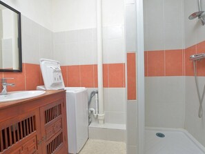 Bathroom - Apartment T2, sea view - 4 guests (Le Grau-du-Roi)