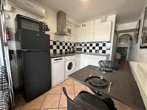 Fridge, microwave, dishwasher - Modern apartment sea view - 2 guests (Cap d'Agde)