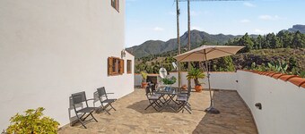 Casa La Era La Palma Apartment with Mountain Views, Wi-Fi and Air Conditioning