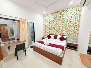 Deluxe Room | Desk, free WiFi, bed sheets - Santosh Palace (Danta Ramgarh)