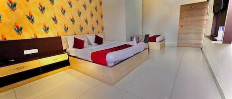 Superior Double Room | Desk, free WiFi, bed sheets