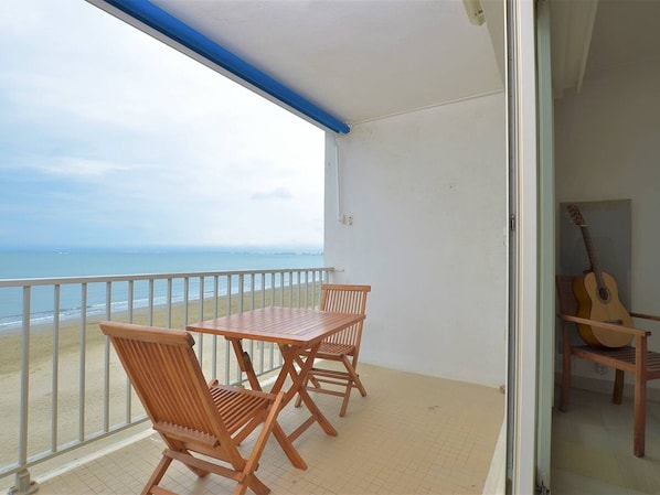 Outdoor dining - Apartment sea view, parking - 4 guests (Le Grau-du-Roi)