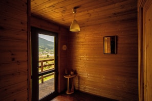Interior - Guesthouse Tinatine (Mestia)