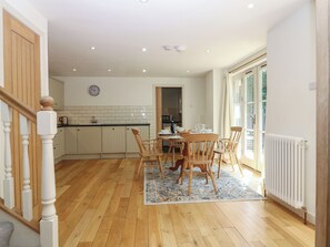 Dining - Hollybank Barn (Melrose)
