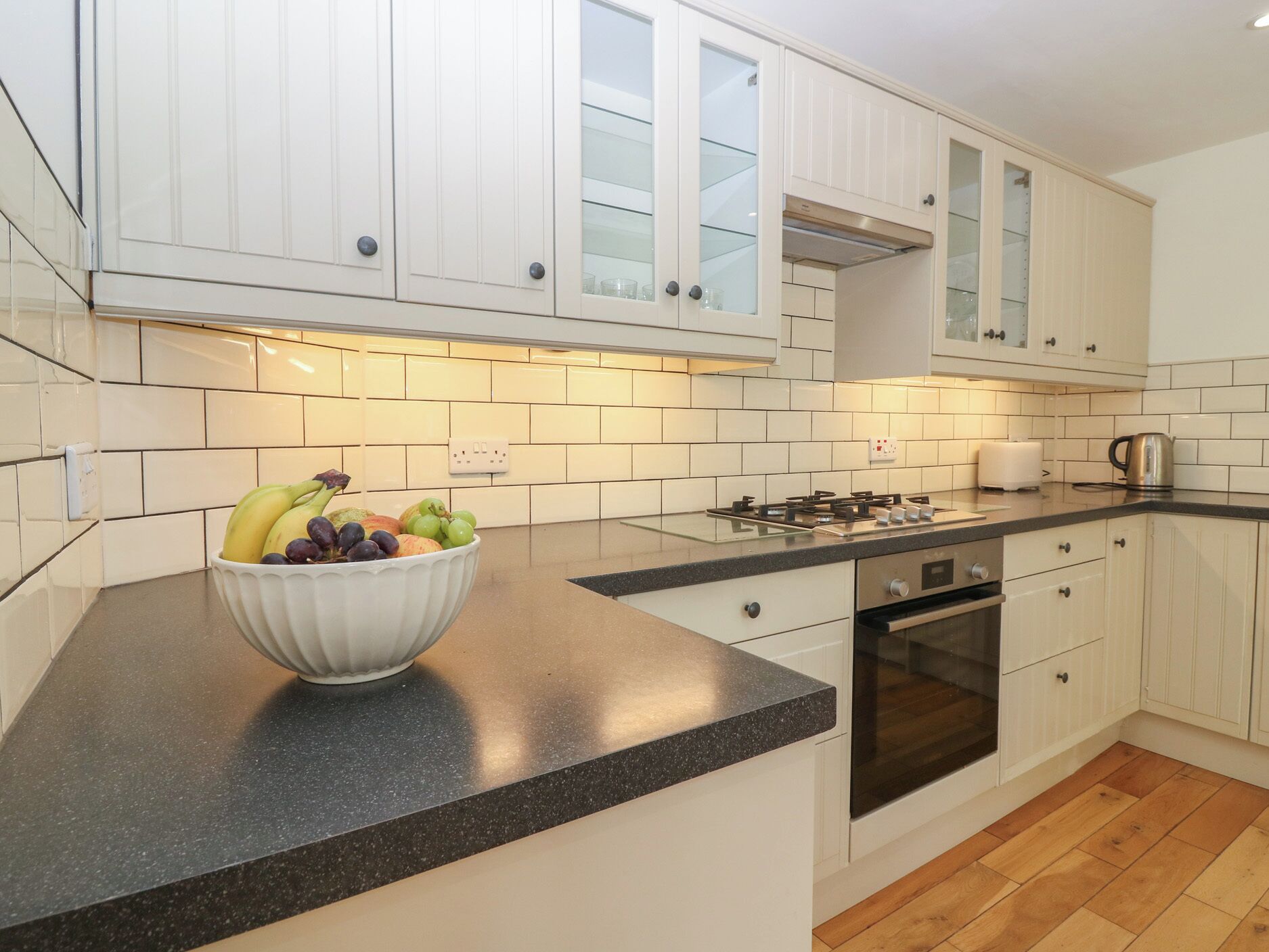 Cookware/dishes/utensils