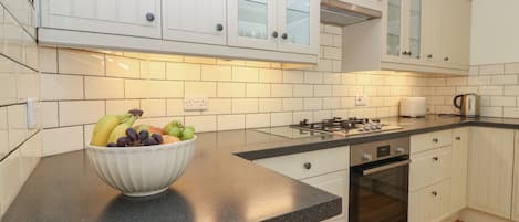 Cookware/dishes/utensils