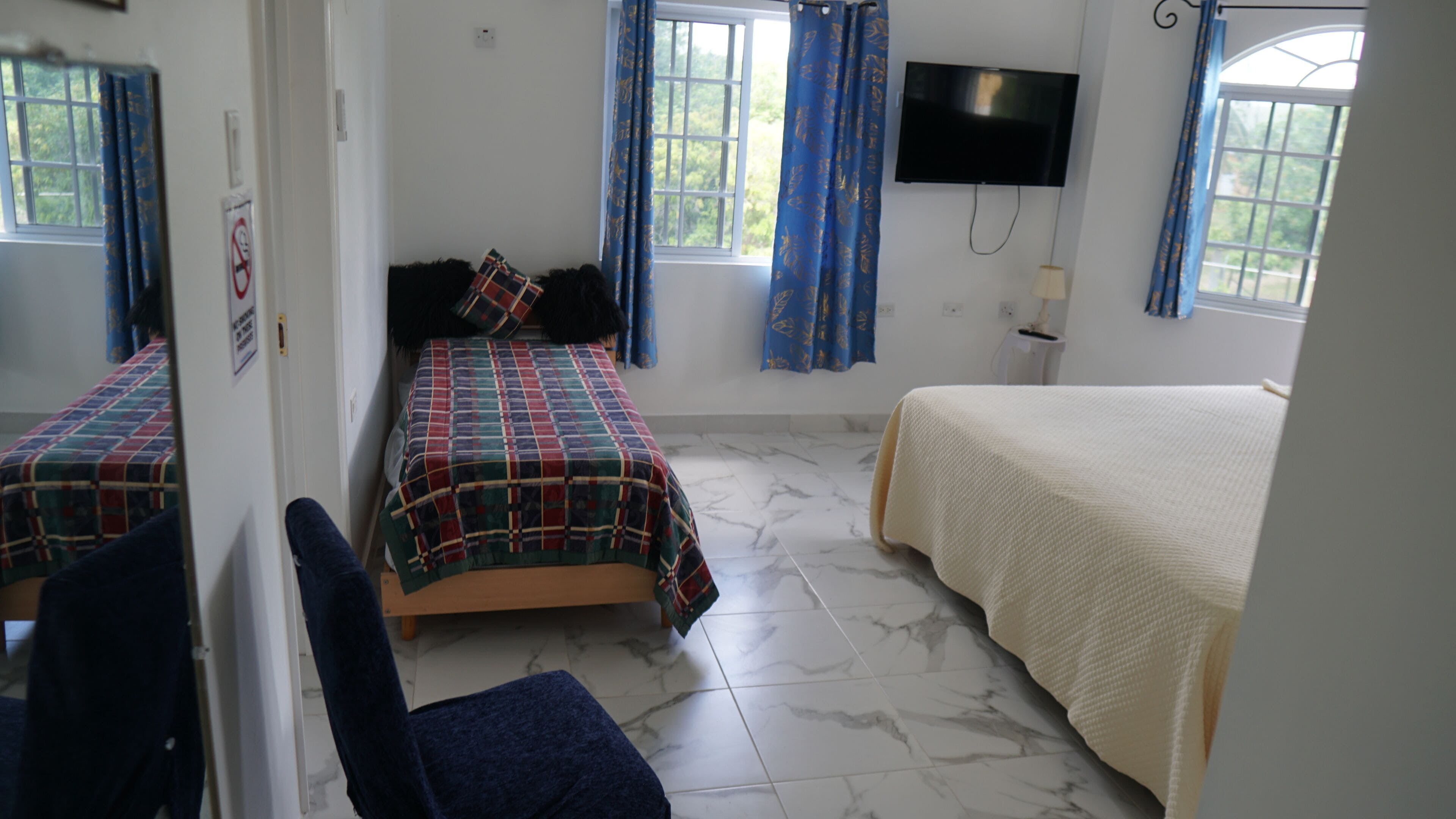 8 bedrooms, iron/ironing board, WiFi, bed sheets