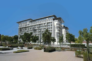 Exterior - Bloomfields 1BR in Oasis Masdar  (Abu Dhabi)