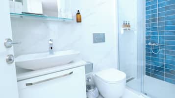 Standard Room | Bathroom