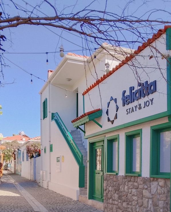 Exterior - Felicitta Stay & Joy (İzmir)