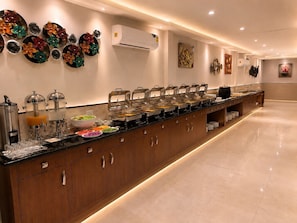 Free daily buffet breakfast 