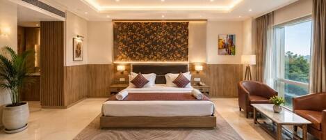 In-room safe, soundproofing, iron/ironing board, free WiFi