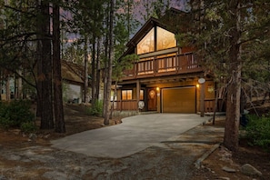 Exterior - Champagne Wishes and Cabin Dreams | Hot Tub, Decks (Big Bear Lake)