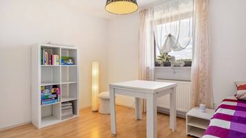 3 Schlafzimmer, Bügeleisen/Bügelbrett, WLAN, Bettwäsche