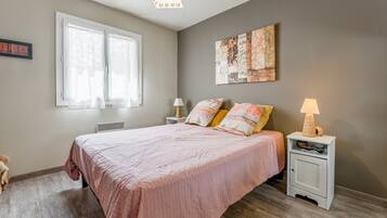 2 Schlafzimmer, Bügeleisen/Bügelbrett, WLAN, Bettwäsche