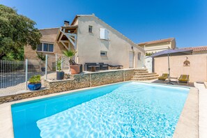 Pool - Villa 'L'Angloise' with Private Pool, Wi-Fi and Air Conditioning (Les Angles)