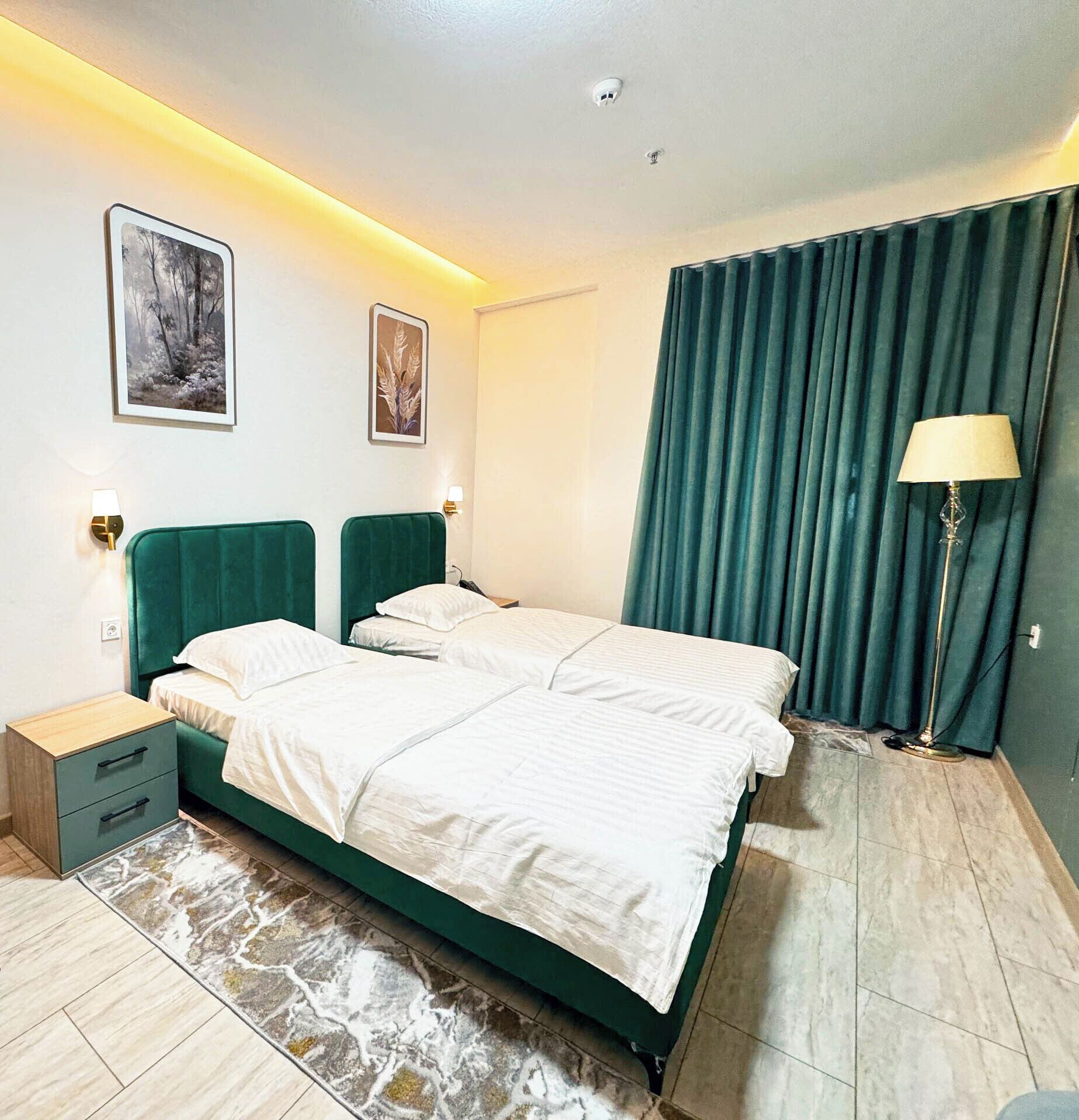 Standard Twin Room, Balcony, City View | In-room safe, blackout drapes, iron/ironing board, free WiFi