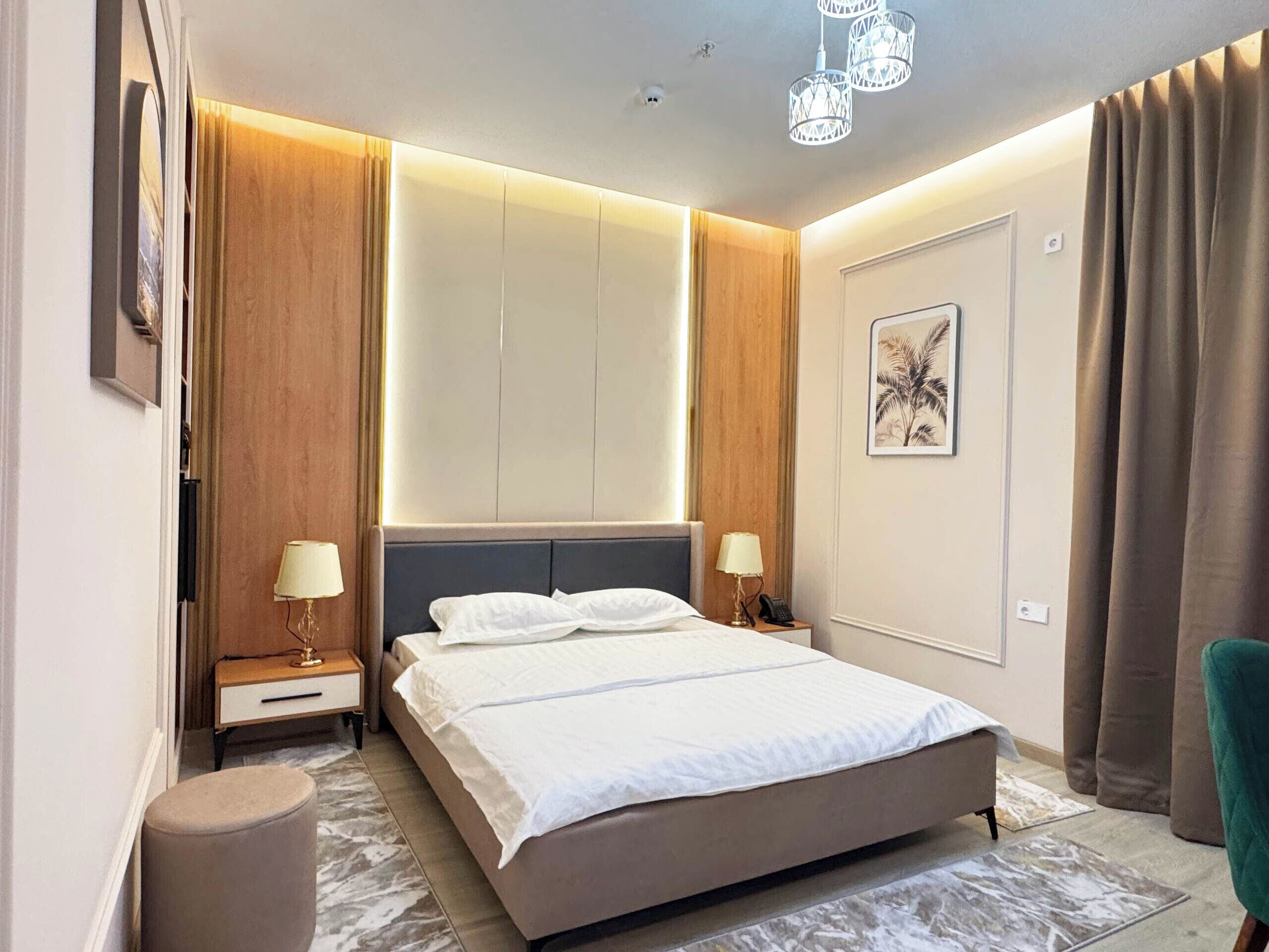 Suite, 1 Queen Bed, City View | In-room safe, blackout drapes, iron/ironing board, free WiFi