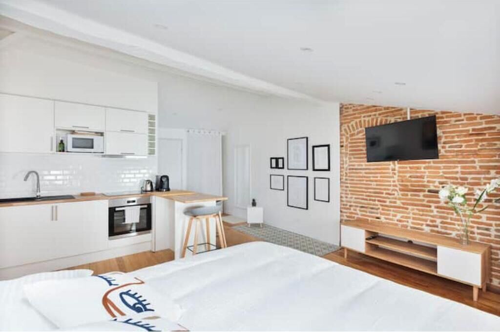 1 chambre, fer et planche à repasser, Wi-Fi, draps fournis