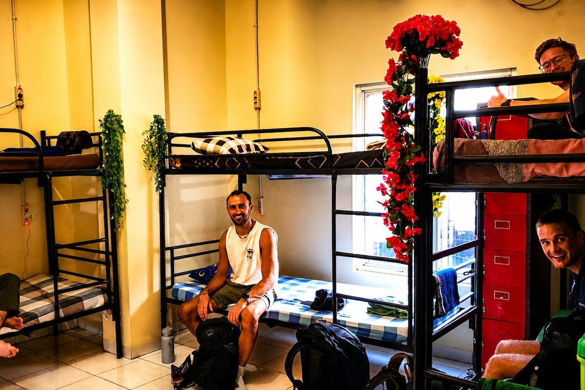 In-room safe, iron/ironing board, WiFi (free), bed sheets