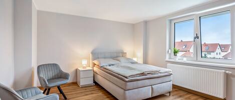 1 bedroom, WiFi, bed sheets