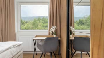 Desk, iron/ironing board, travel cot, WiFi