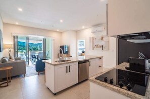 Coffee/tea maker, fridge, microwave, oven - Marina View 2 BR 402 (Playa Flamingo)