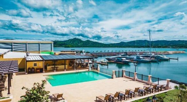 Pool - Marina View 2 BR 302 (Playa Flamingo)
