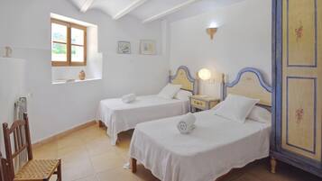 House | 4 bedrooms, individually furnished