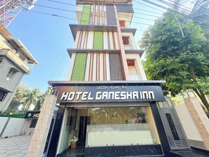 Exterior detail - Siliguri Inn Ganesha nearby Junction Rd (Siliguri)
