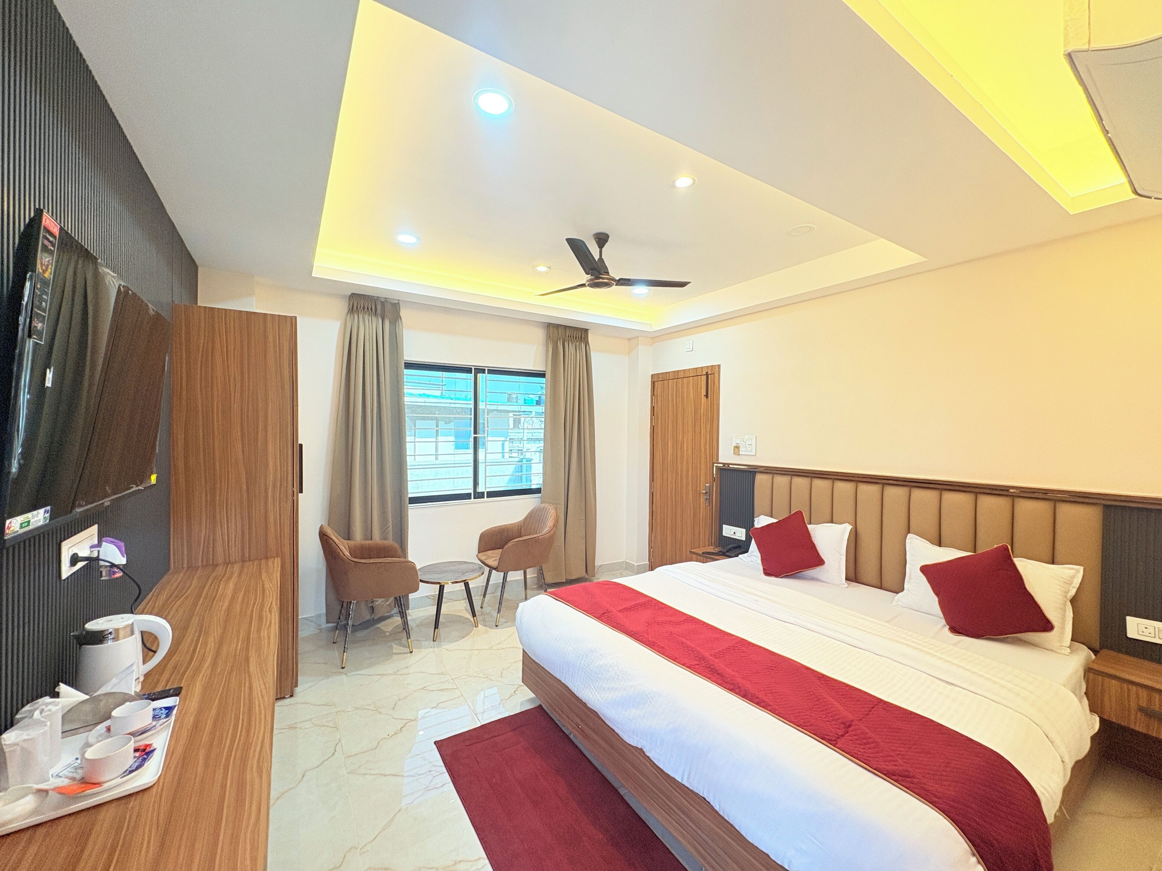 Chambre Double Royale, vue ville | Bureau, Wi-Fi gratuit