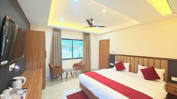 Royal Double Room, City View | Desk, free WiFi