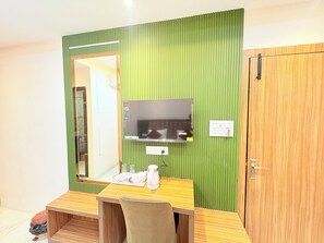 Habitació doble reial, vistes a la ciutat | Escriptori i wifi gratuïta 