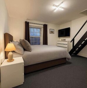 2 Schlafzimmer, Bügeleisen/Bügelbrett, WLAN, Bettwäsche
