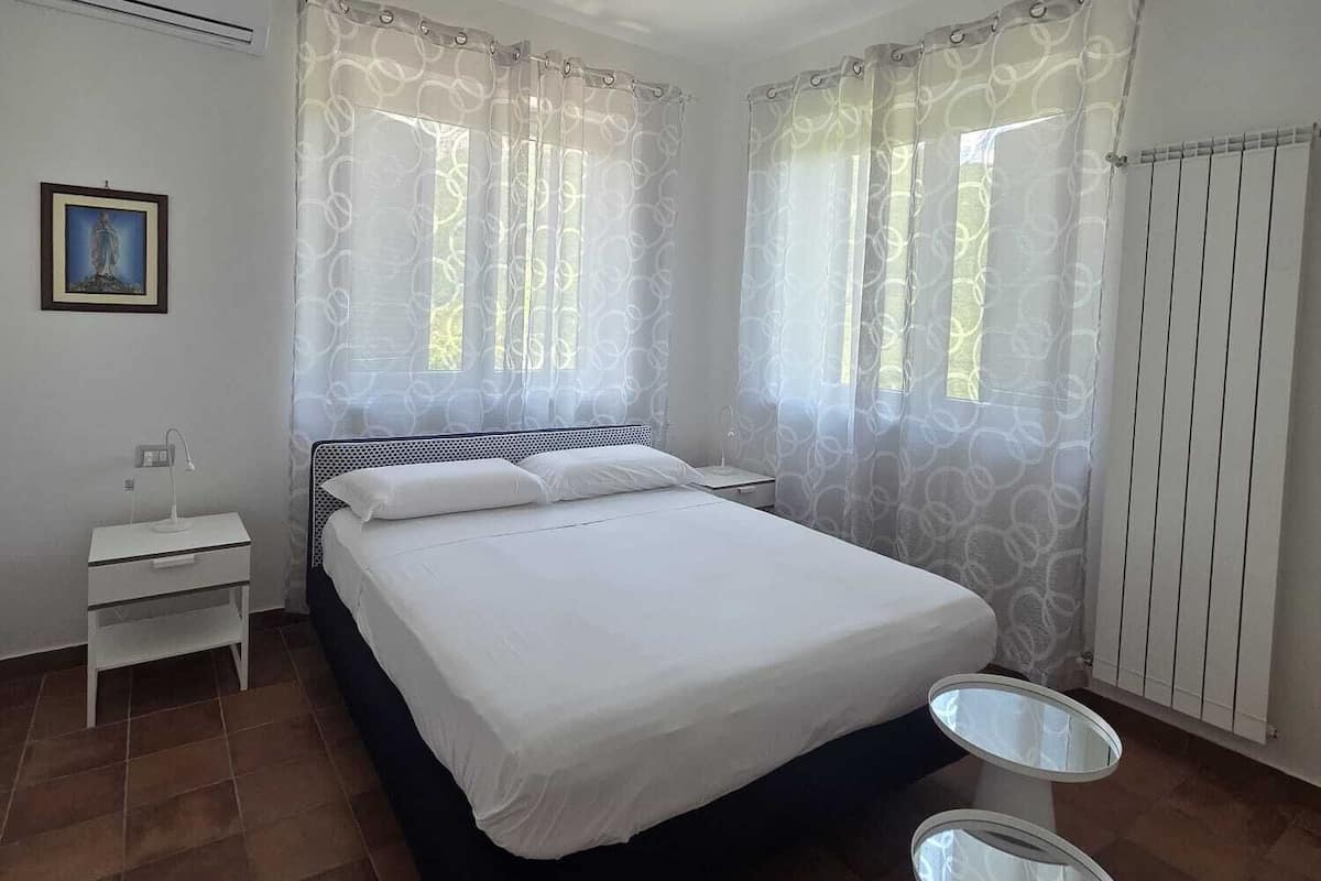Standard Double Room | Free WiFi