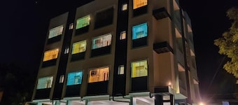 Coral Shelters Service Apartments Mattuthavani