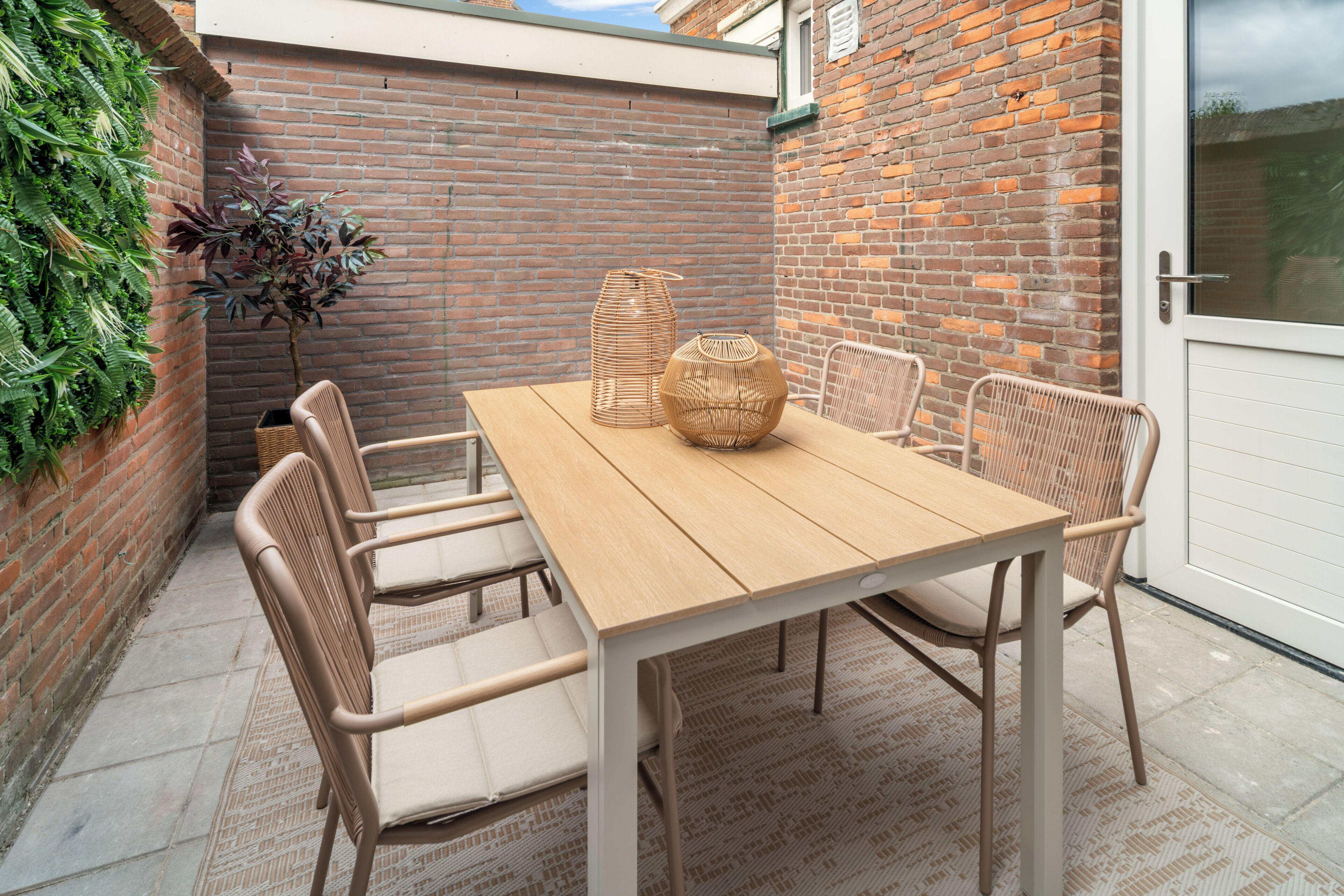 Buiten dineren